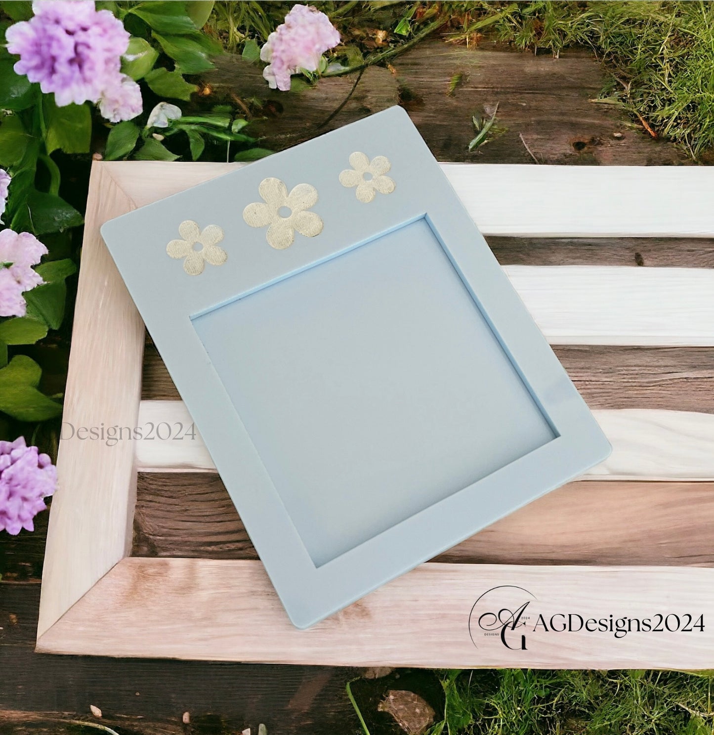 Daisy Notepad Holder